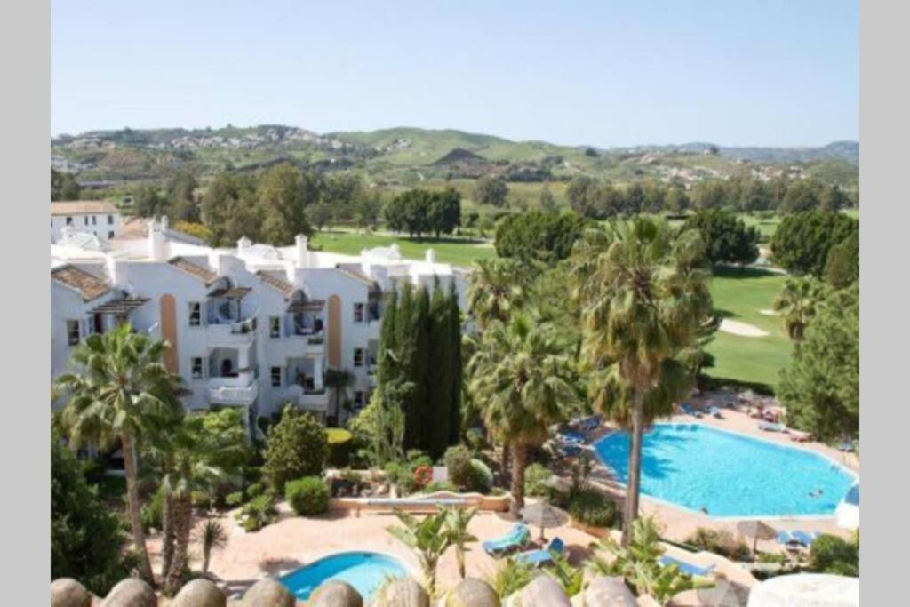 Stylish One Bed Apartment At Matchroom Country Club Fuengirola Exteriér fotografie
